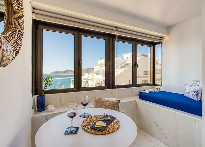 Breeze Sea View Canteras アパート