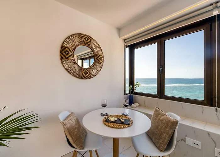 Breeze Sea View Canteras 公寓